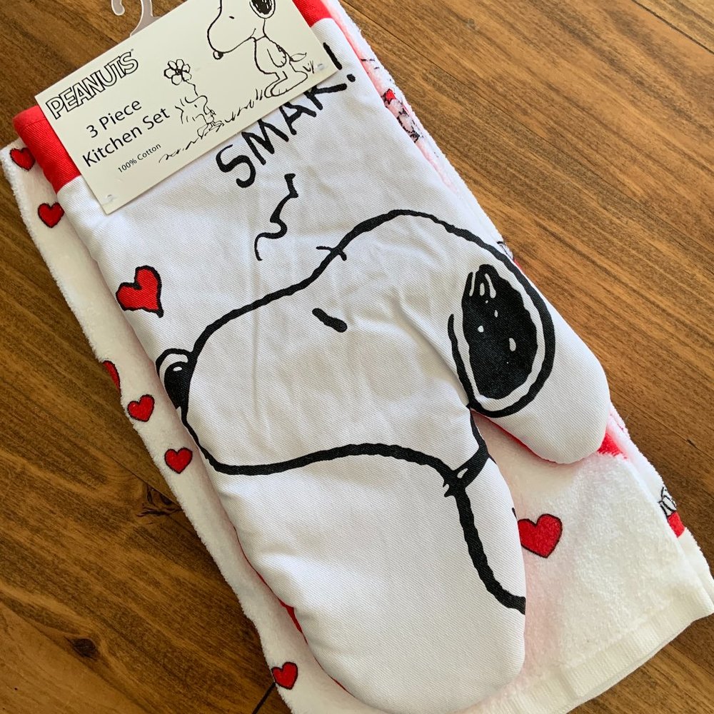 PEANUTS Valentines Day Kitchen Set